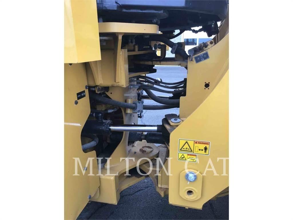 CAT 962M Chargeuse sur pneus