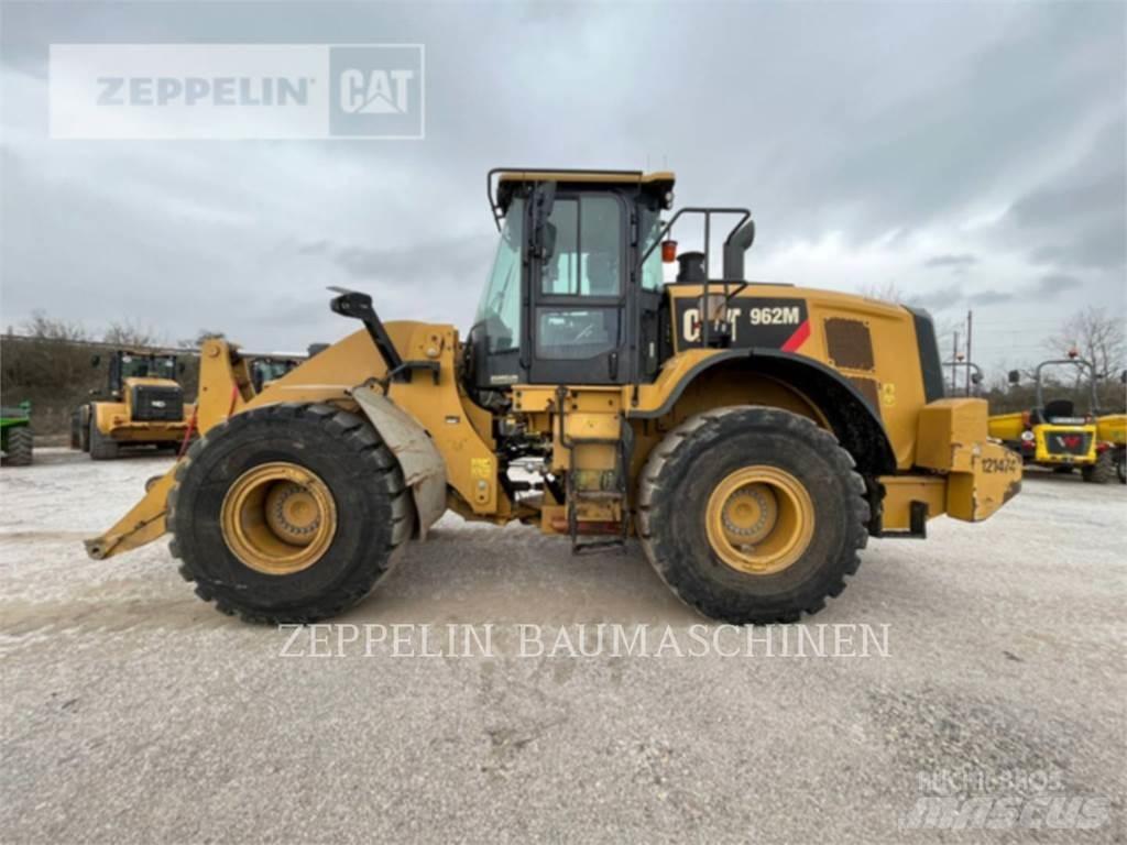 CAT 962M Chargeuse sur pneus