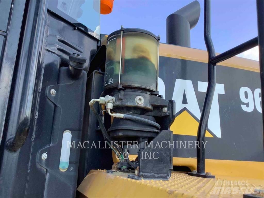CAT 962M Chargeuse sur pneus