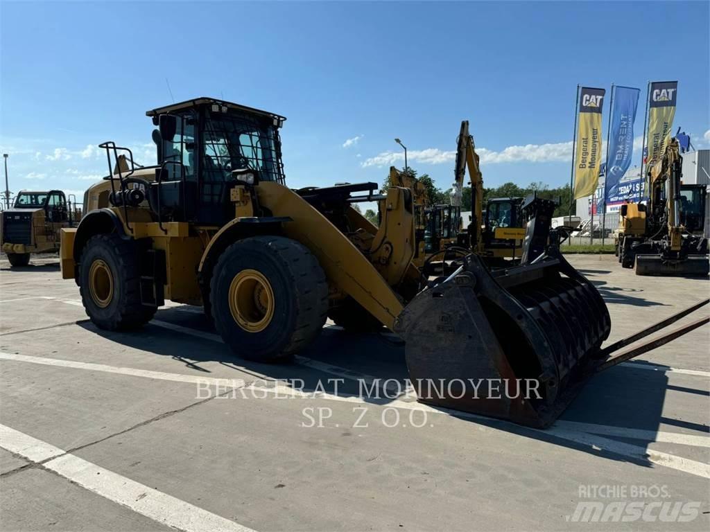 CAT 962M Chargeuse sur pneus