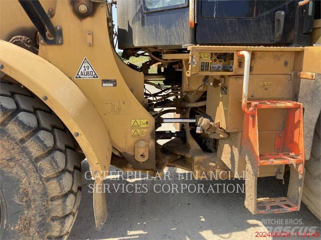 CAT 962M Chargeuse sur pneus