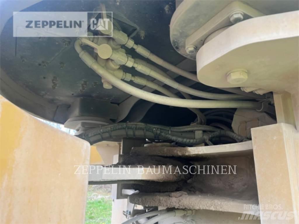 CAT 962M Chargeuse sur pneus