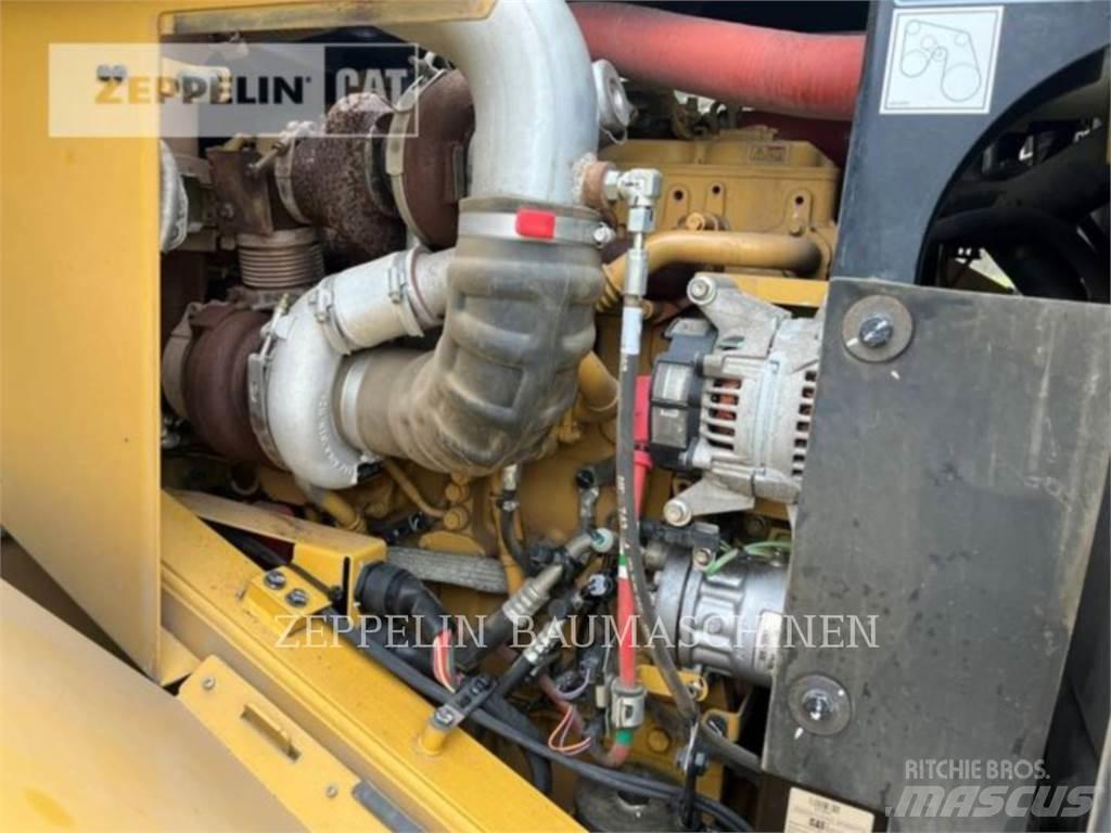 CAT 962M Chargeuse sur pneus