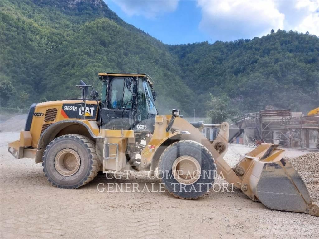 CAT 962M Chargeuse sur pneus