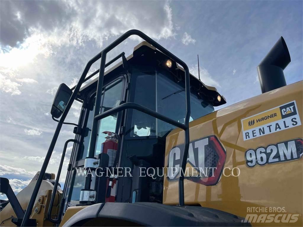 CAT 962M Chargeuse sur pneus