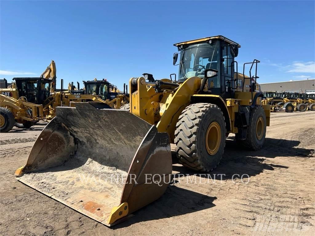 CAT 962M Chargeuse sur pneus