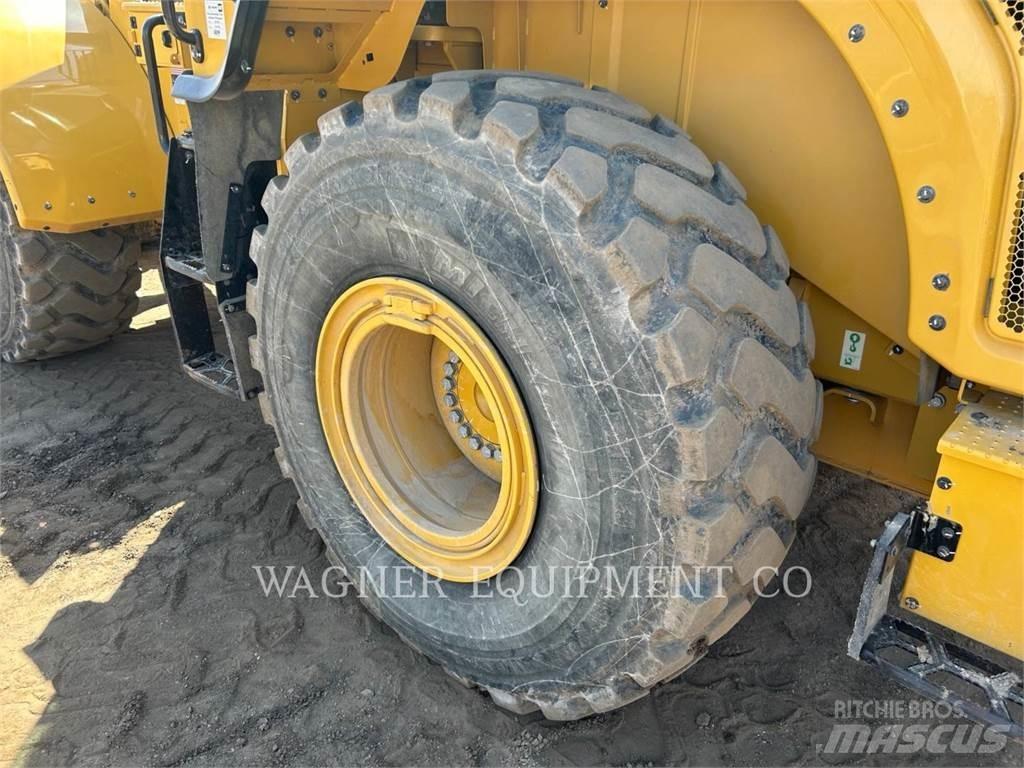 CAT 962M Chargeuse sur pneus