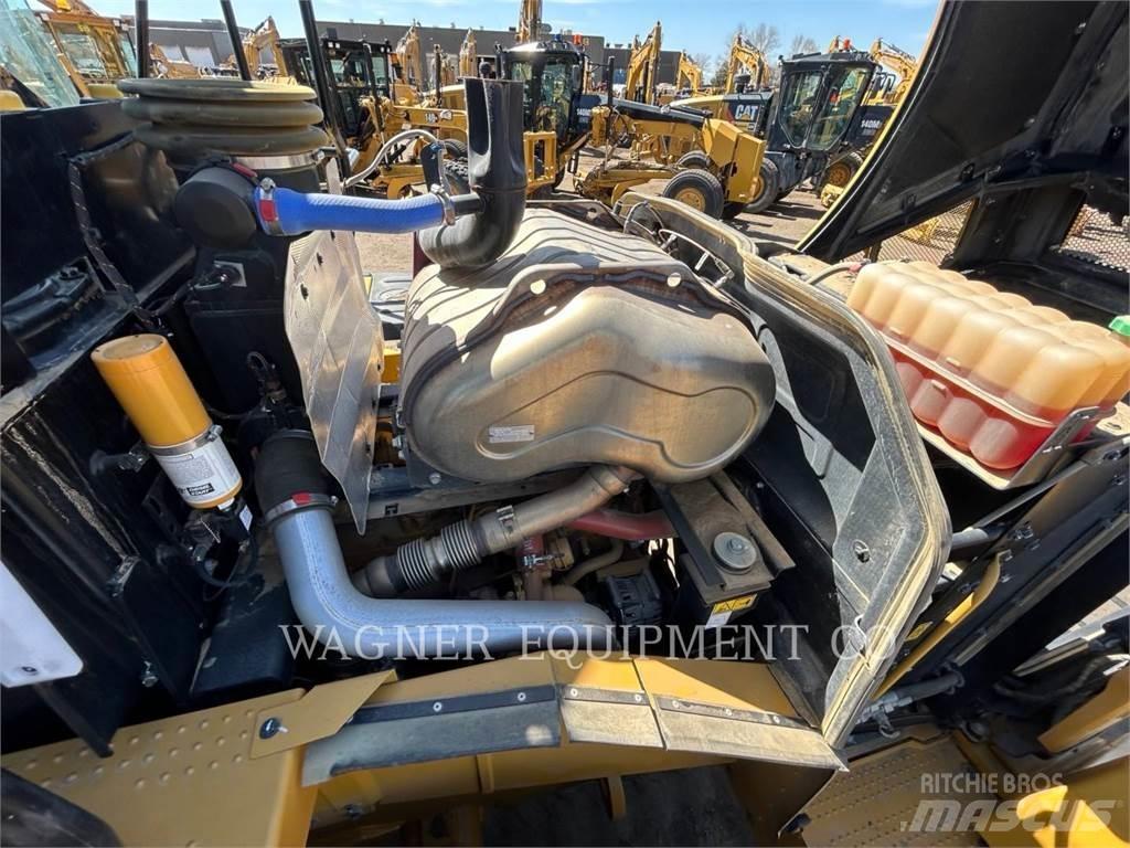 CAT 962M Chargeuse sur pneus