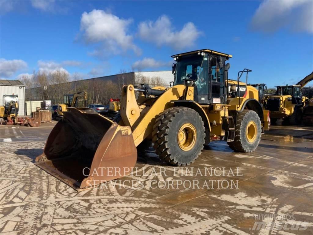 CAT 962M Chargeuse sur pneus