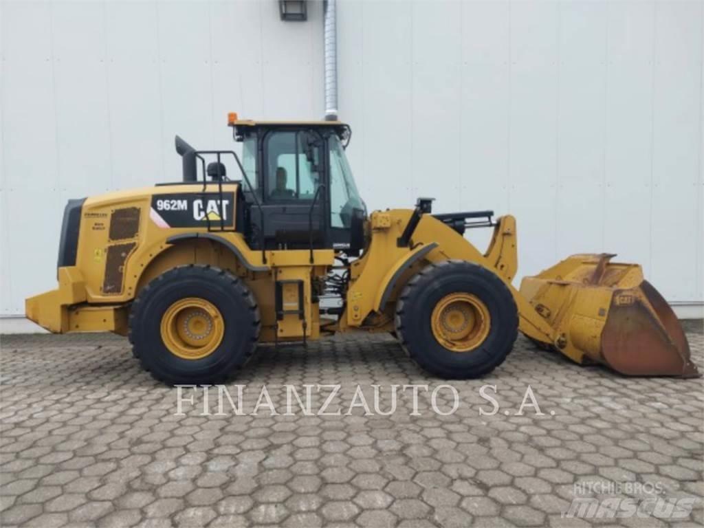 CAT 962M Chargeuse sur pneus