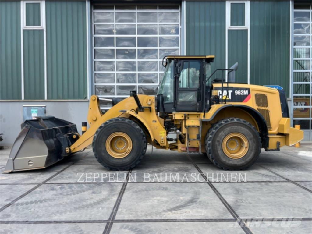 CAT 962M Chargeuse sur pneus