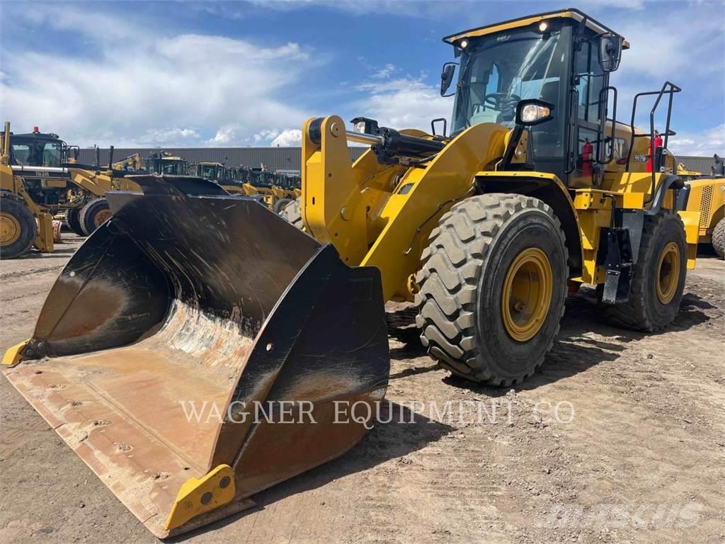 CAT 962M Chargeuse sur pneus