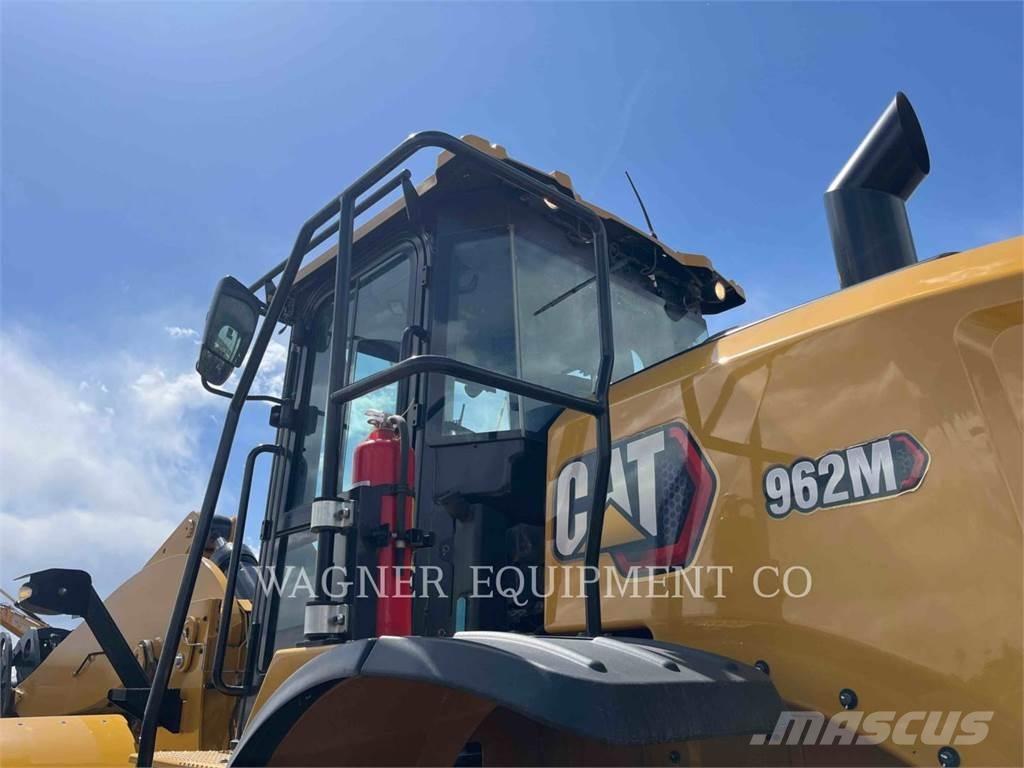 CAT 962M Chargeuse sur pneus