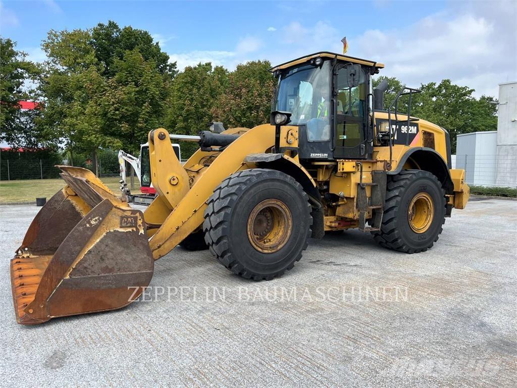 CAT 962M Chargeuse sur pneus
