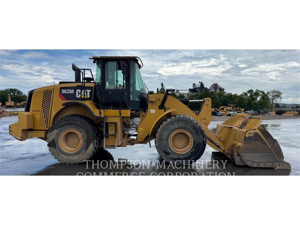 CAT 962M Chargeuse sur pneus