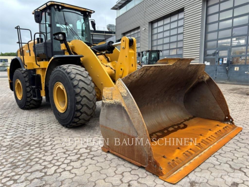 CAT 962M Chargeuse sur pneus