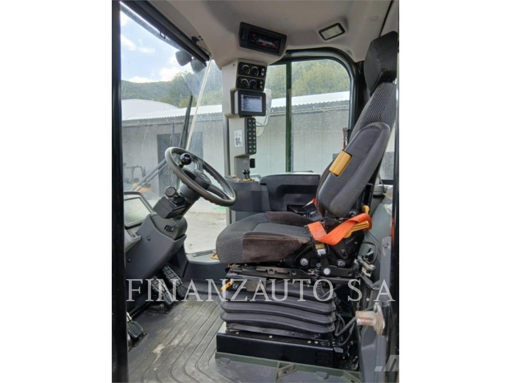 CAT 962M Chargeuse sur pneus