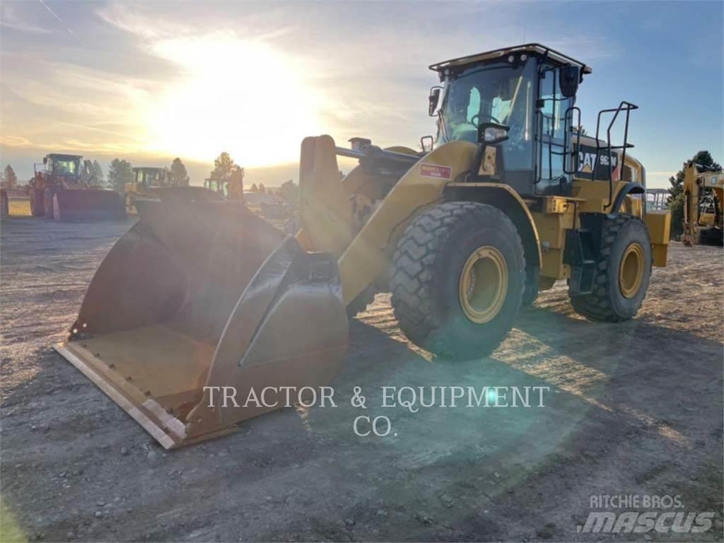 CAT 962M Chargeuse sur pneus