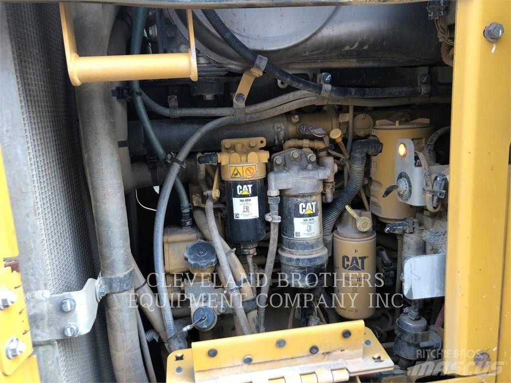 CAT 963K Chargeuse sur chenilles