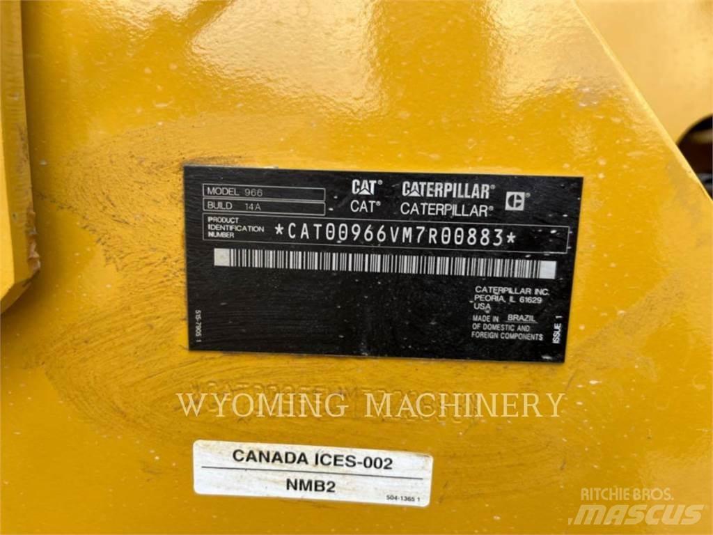 CAT 966 Chargeuse sur pneus