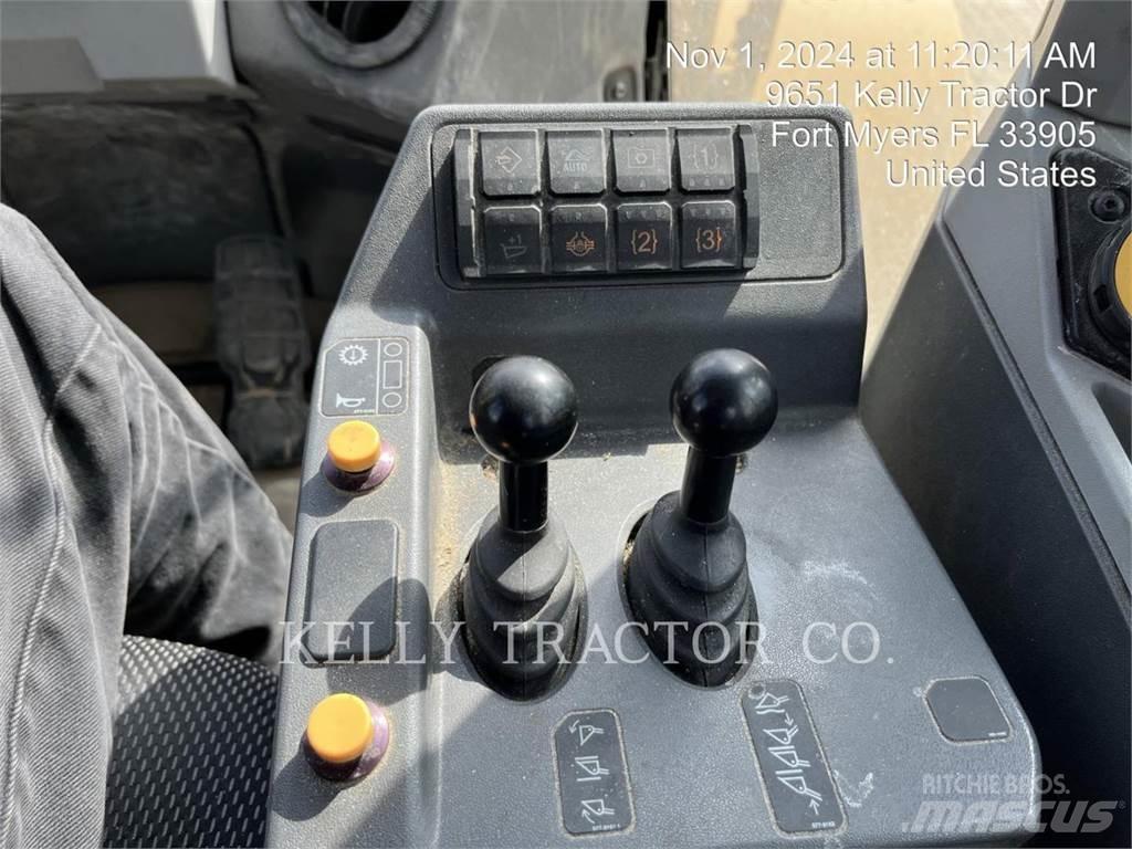 CAT 966 Chargeuse sur pneus