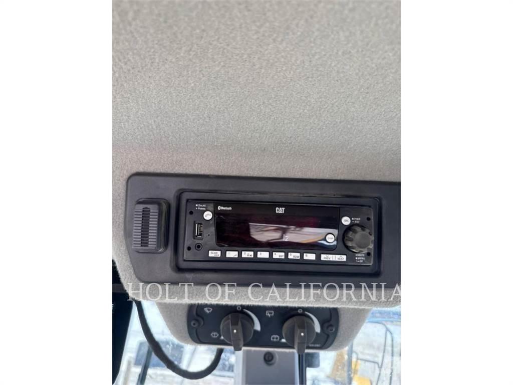 CAT 966 Chargeuse sur pneus