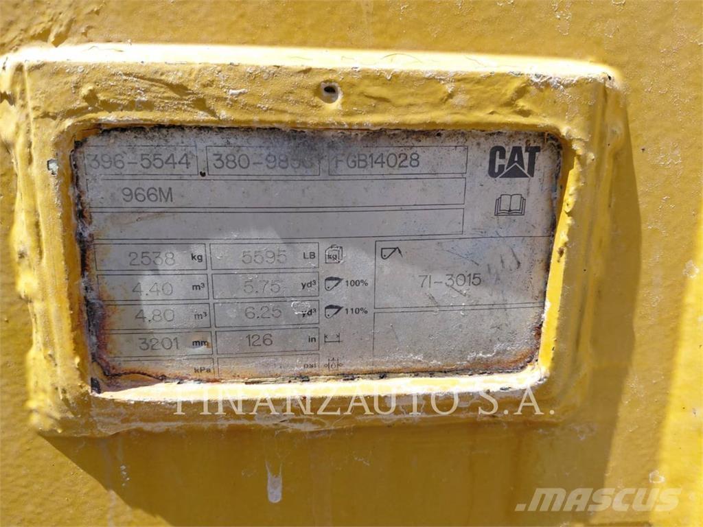 CAT 966 Chargeuse sur pneus