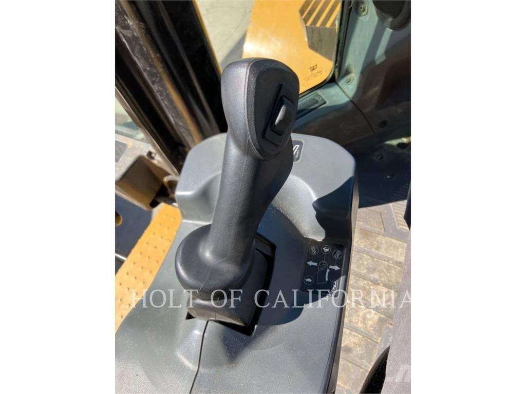 CAT 966 Chargeuse sur pneus