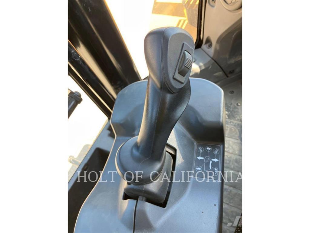 CAT 966 Chargeuse sur pneus