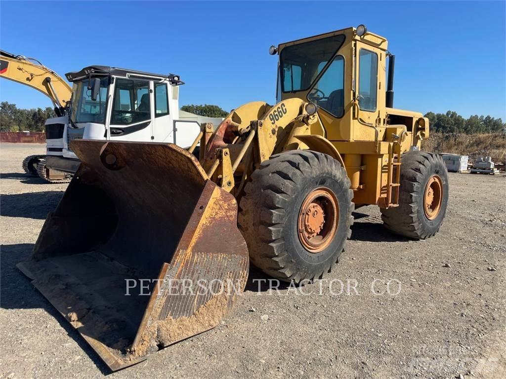 CAT 966C Chargeuse sur pneus