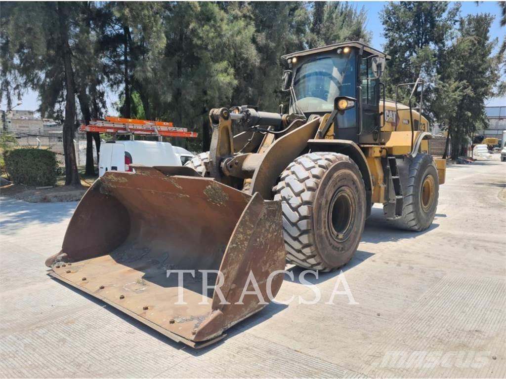 CAT 966L Chargeuse sur pneus