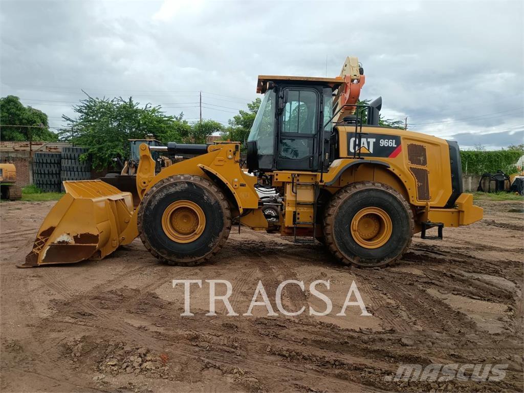 CAT 966L Chargeuse sur pneus