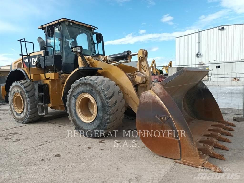 CAT 966M Chargeuse sur pneus