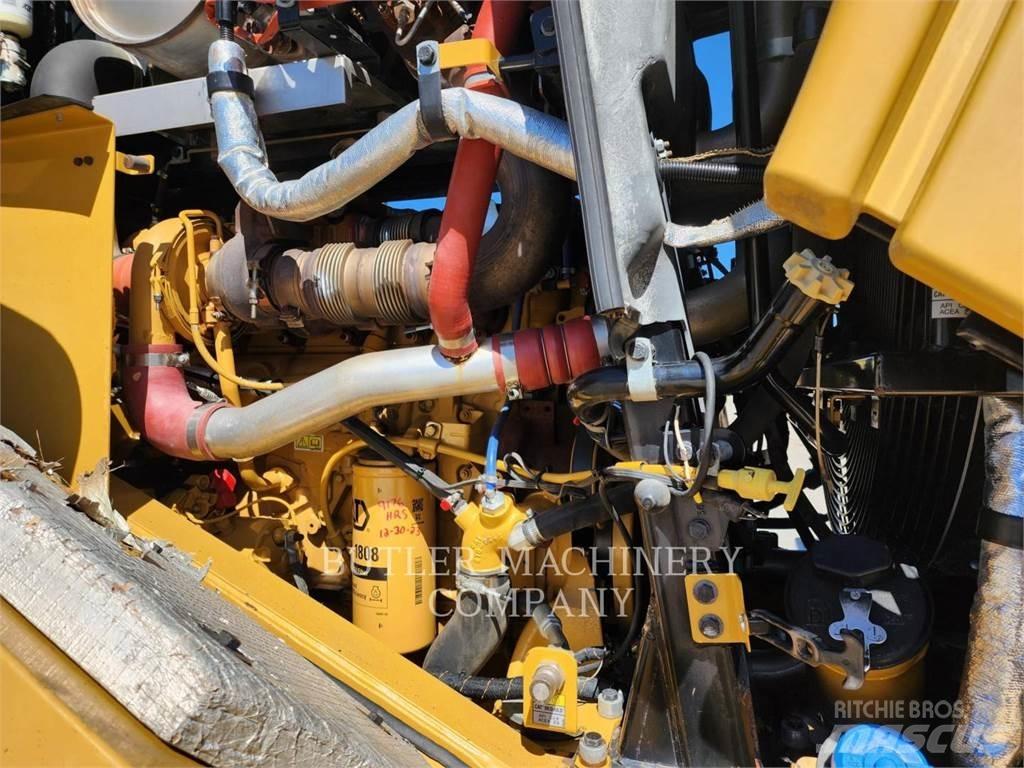 CAT 966M Chargeuse sur pneus