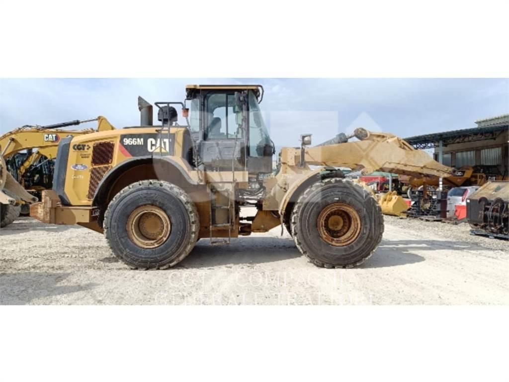 CAT 966M Chargeuse sur pneus