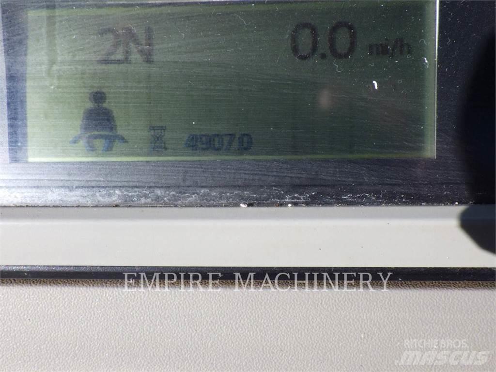 CAT 966M Chargeuse sur pneus