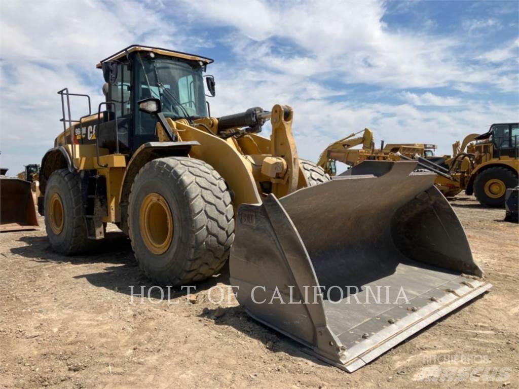 CAT 966M Chargeuse sur pneus