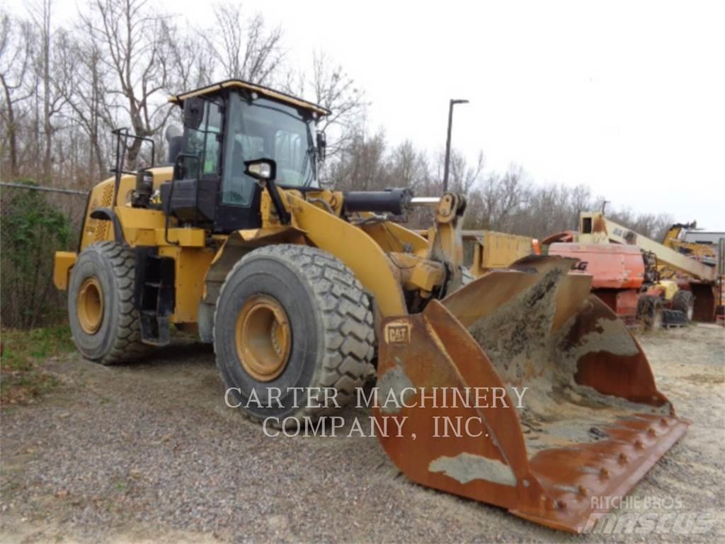 CAT 966M Chargeuse sur pneus