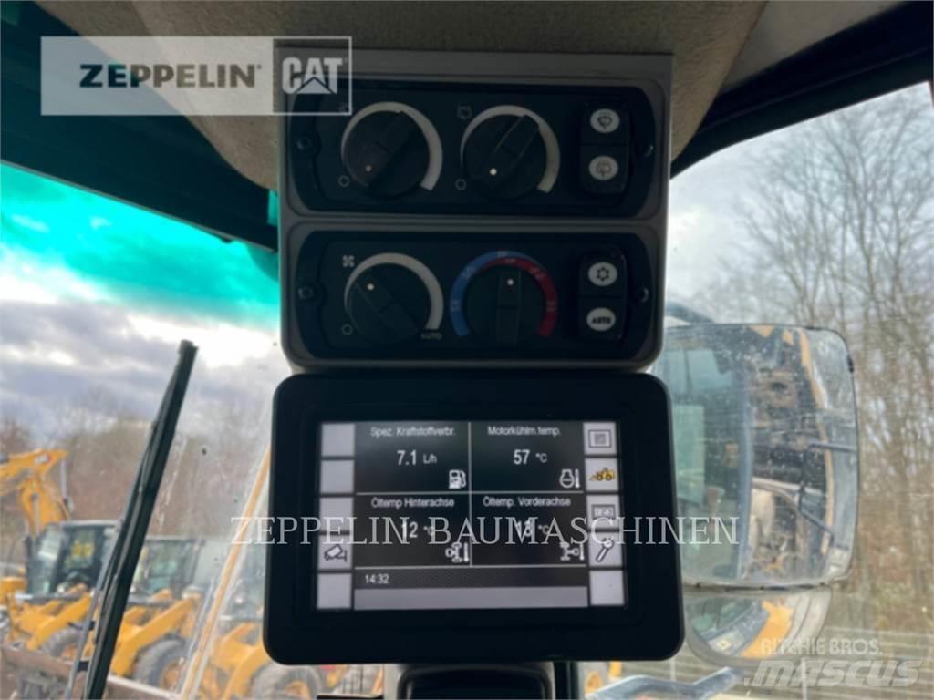 CAT 966M Chargeuse sur pneus