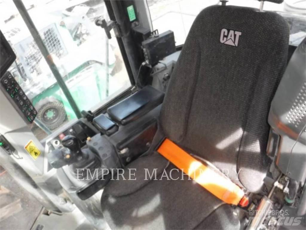 CAT 966M Chargeuse sur pneus