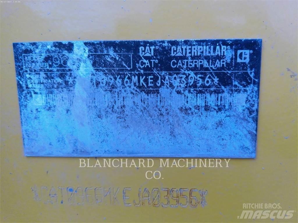 CAT 966M Chargeuse sur pneus