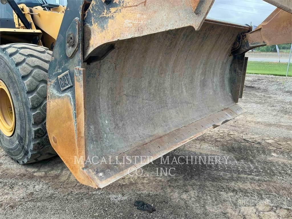 CAT 966M Chargeuse sur pneus