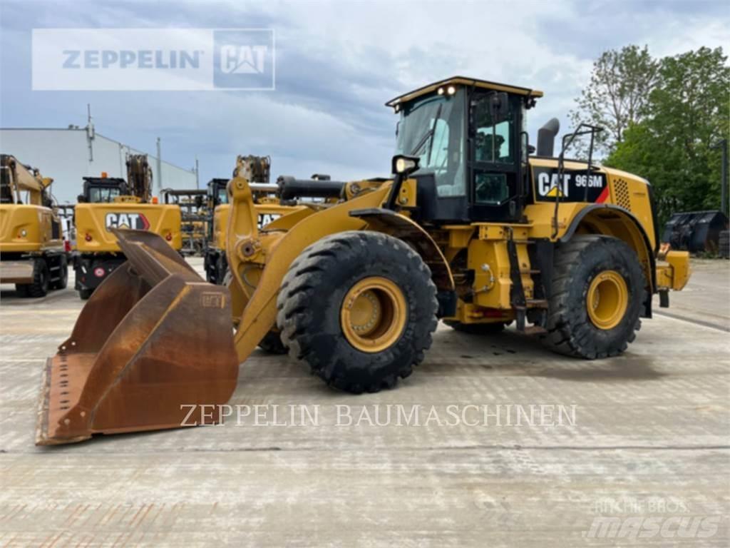 CAT 966M Chargeuse sur pneus