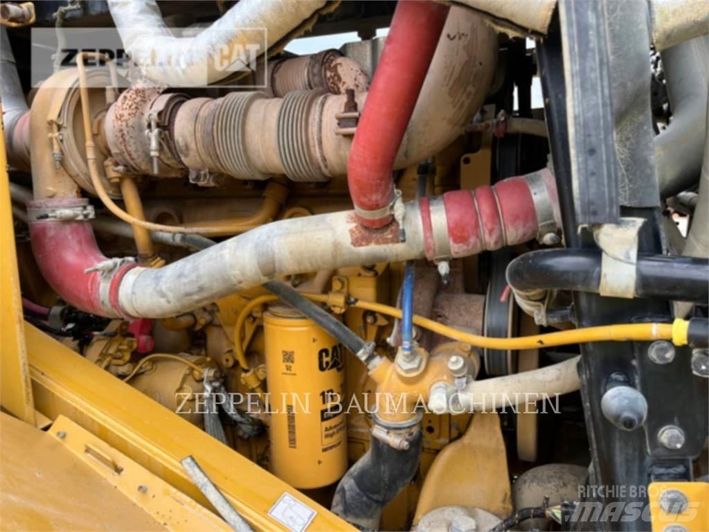 CAT 966M Chargeuse sur pneus