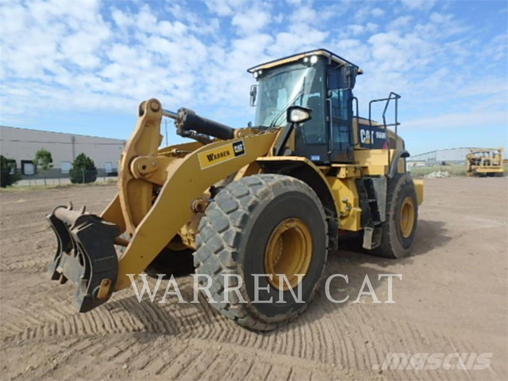 CAT 966M Chargeuse sur pneus