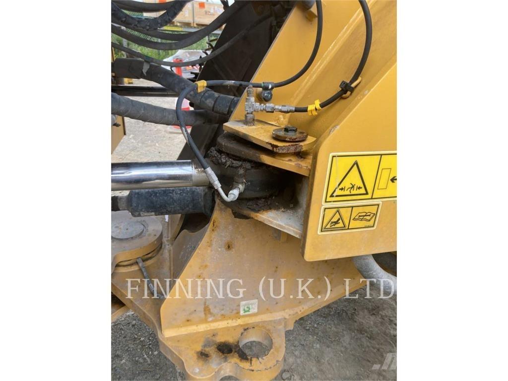 CAT 966M Chargeuse sur pneus