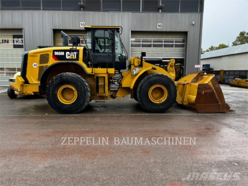 CAT 966M Chargeuse sur pneus
