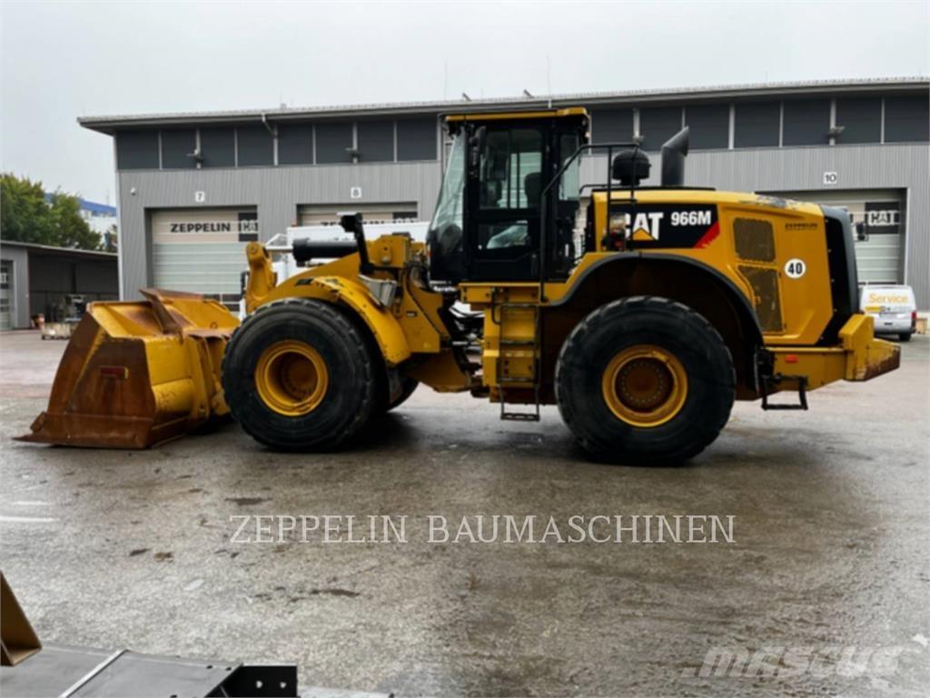 CAT 966M Chargeuse sur pneus