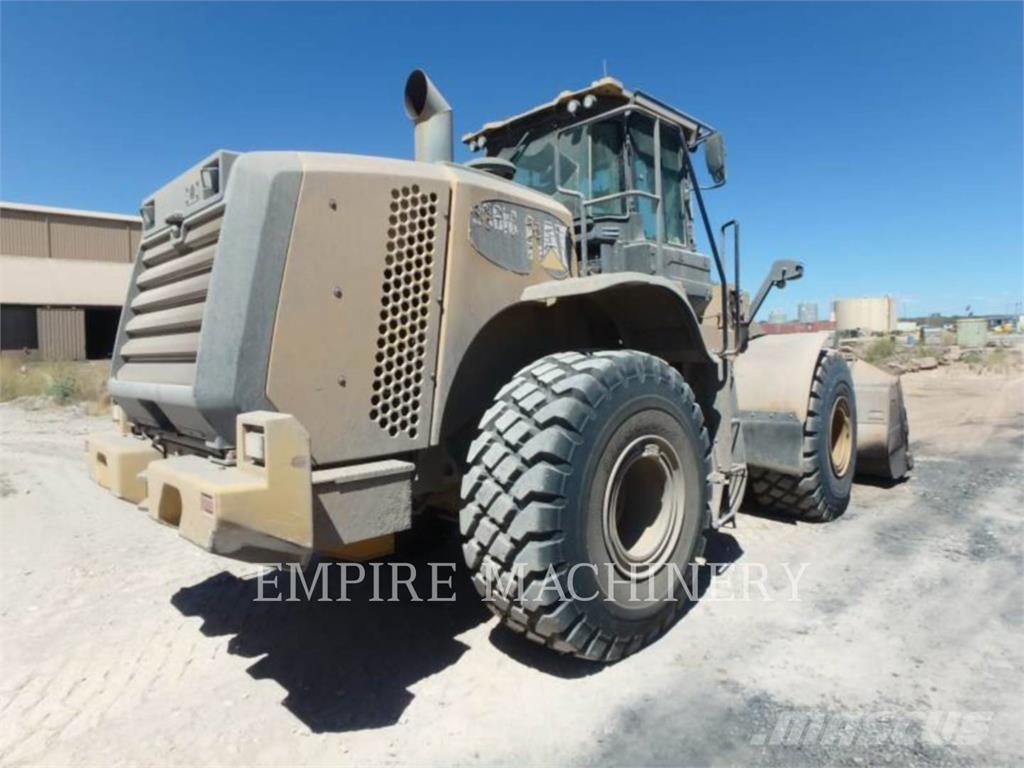 CAT 966M Chargeuse sur pneus
