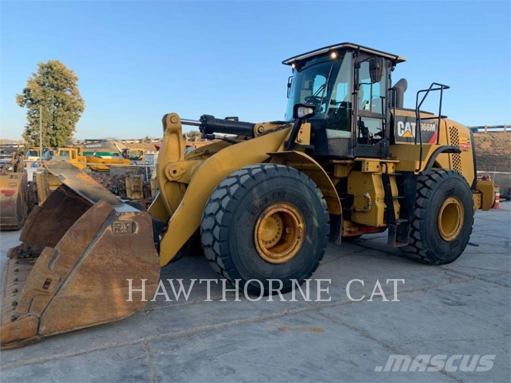 CAT 966M Chargeuse sur pneus